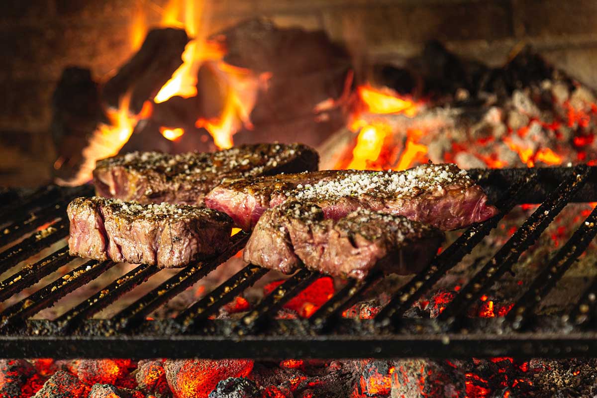 Steak in Flammen