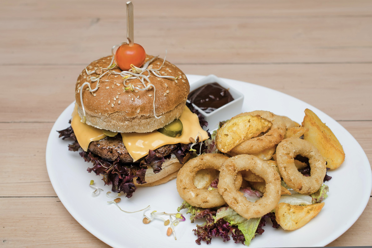 Onion Rings als Beilage zum Burger