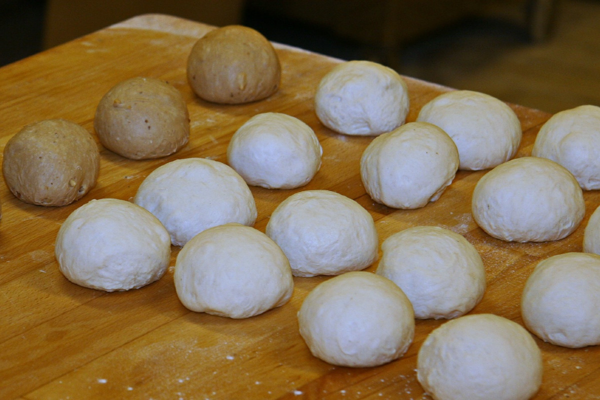 Selbstgebackene Burger Buns