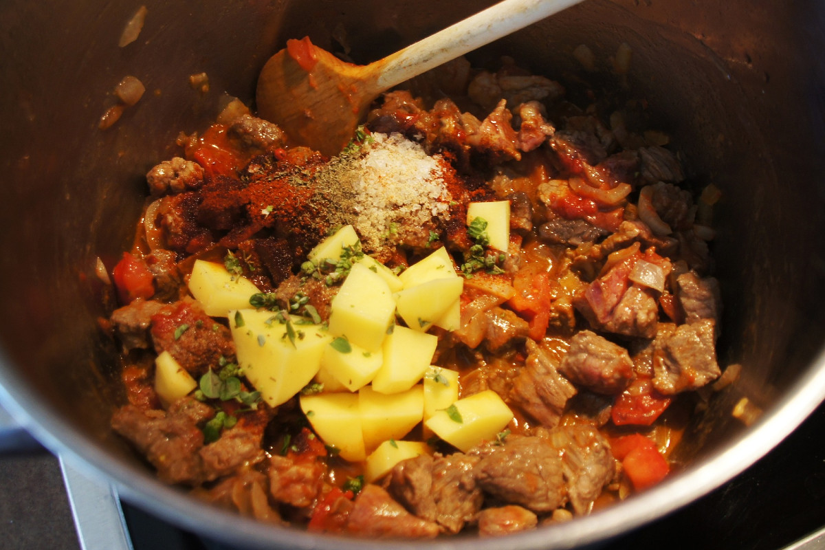 Wildgulasch Dutch Oven